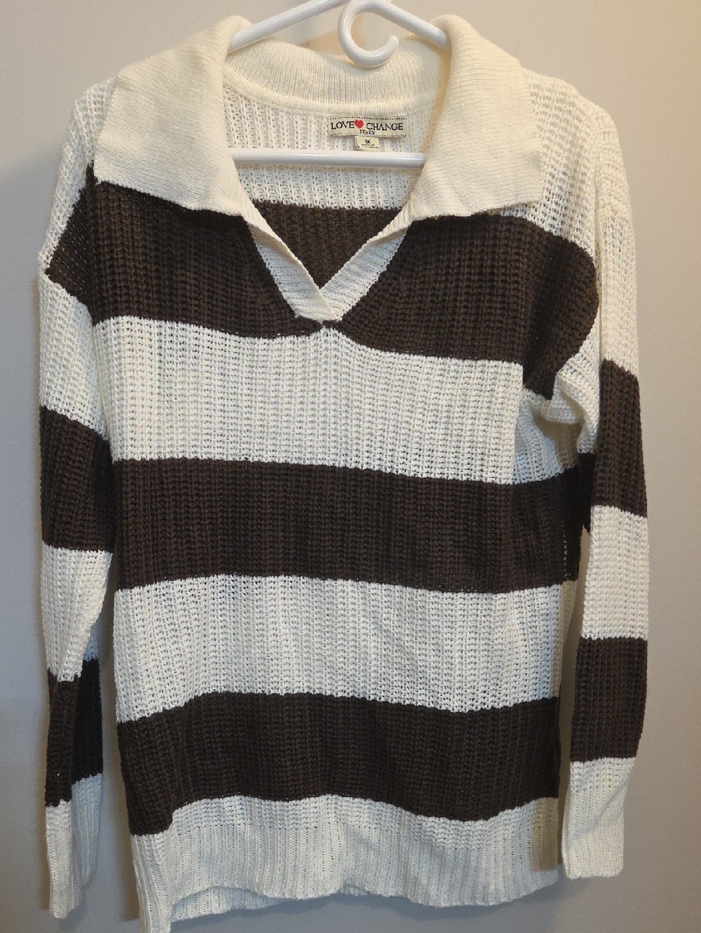 LOVE + CHANGE Cream & Brown Striped V-Neck Collared Sweater (B55)